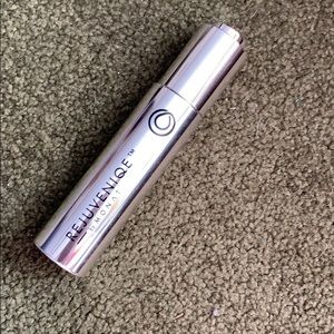 Monat Rejuveniqe Oil